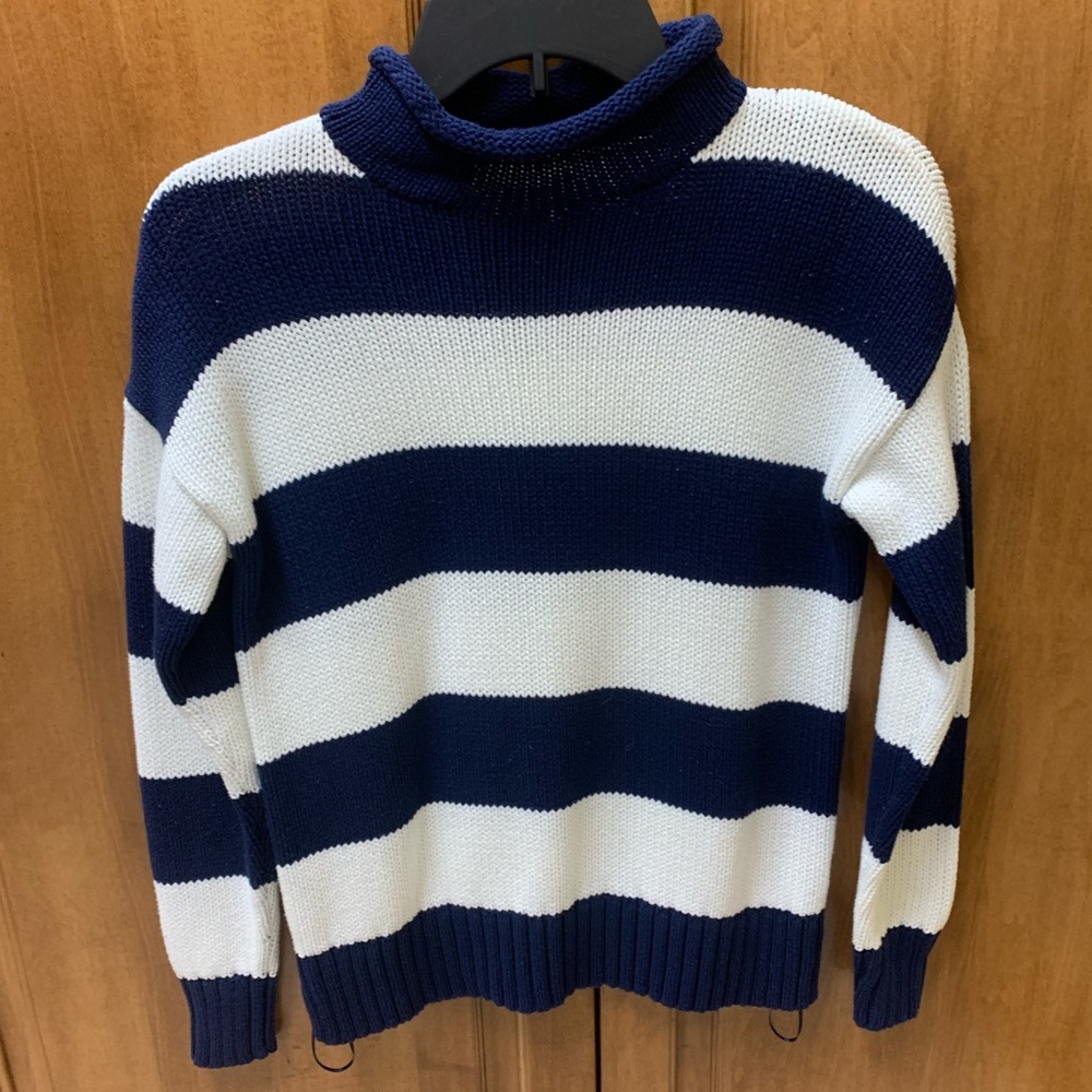 Navy and white sweater with mock neck. Brand is Crown & Ivy.